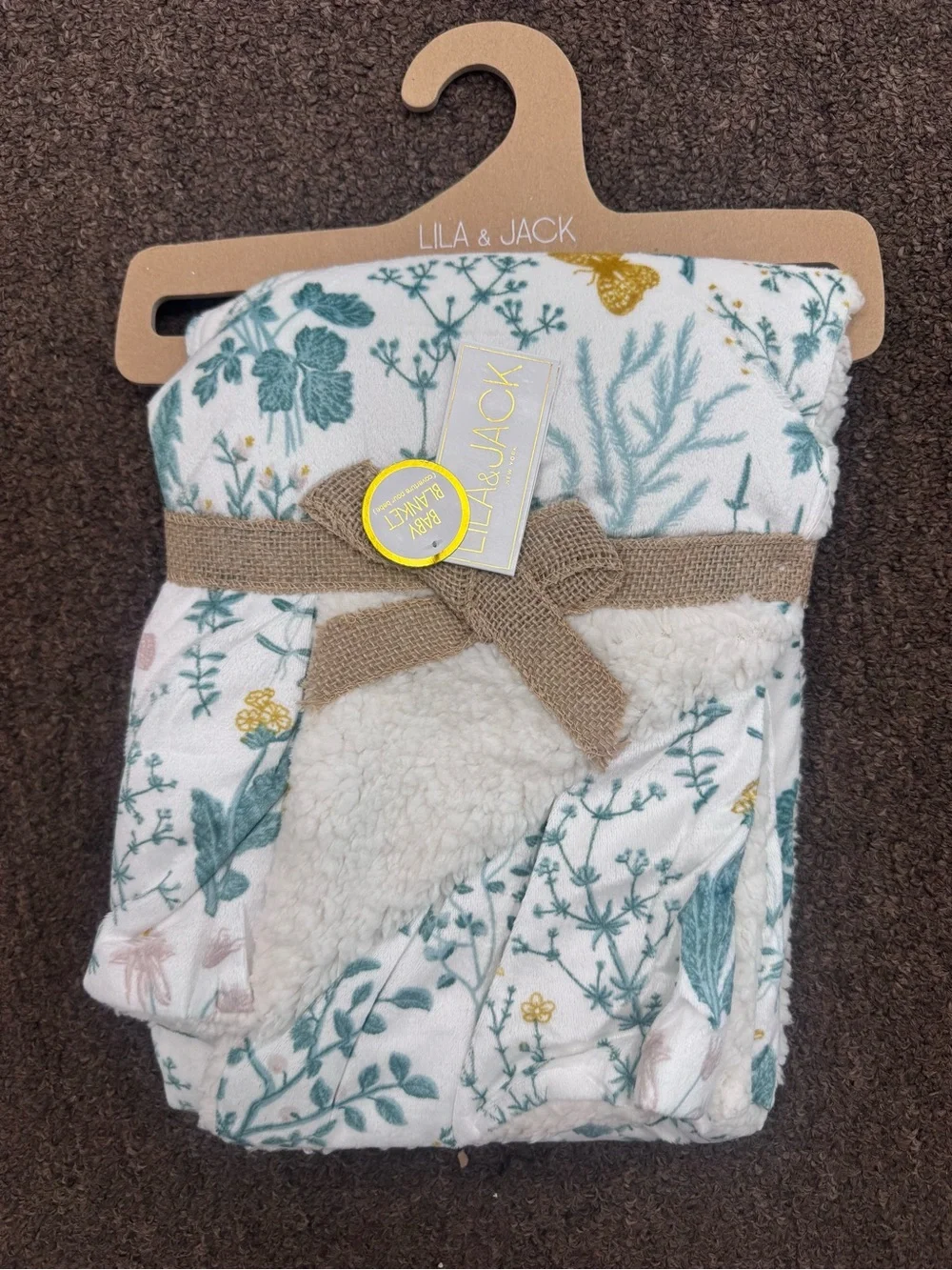 Lila & Jack Cream Floral Sherpa Throw Blanket with Green & Gold Accents